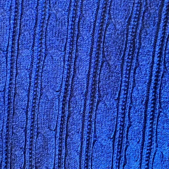 AE Sweater - Picture 4 of 6